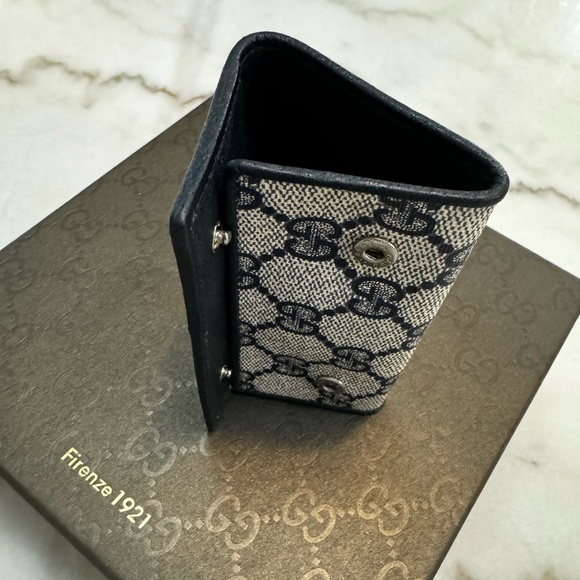 Vintage Monogram Gucci Key Holder (missing key attachment) - Picture 13 of 16